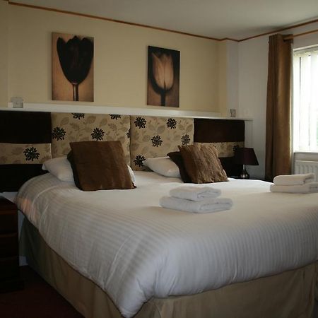 The Leaking Well Bed & Breakfast Dunhampton Exterior foto