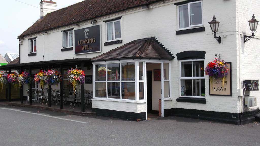 The Leaking Well Bed & Breakfast Dunhampton Exterior foto