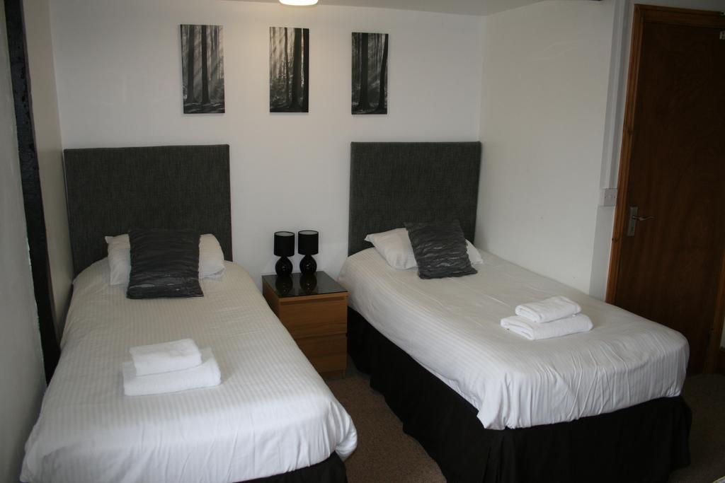 The Leaking Well Bed & Breakfast Dunhampton Exterior foto